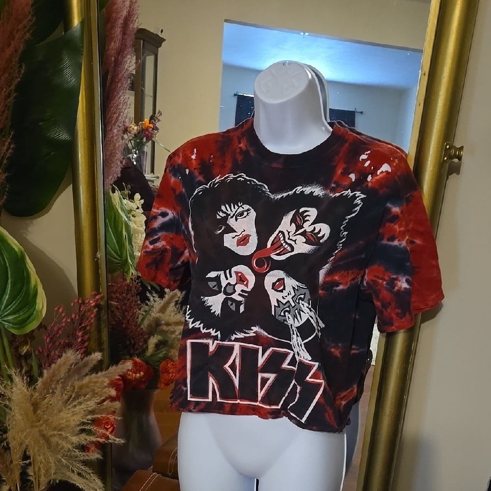 KISS Cropped Tie-Dye T-Shirt - Red and Black